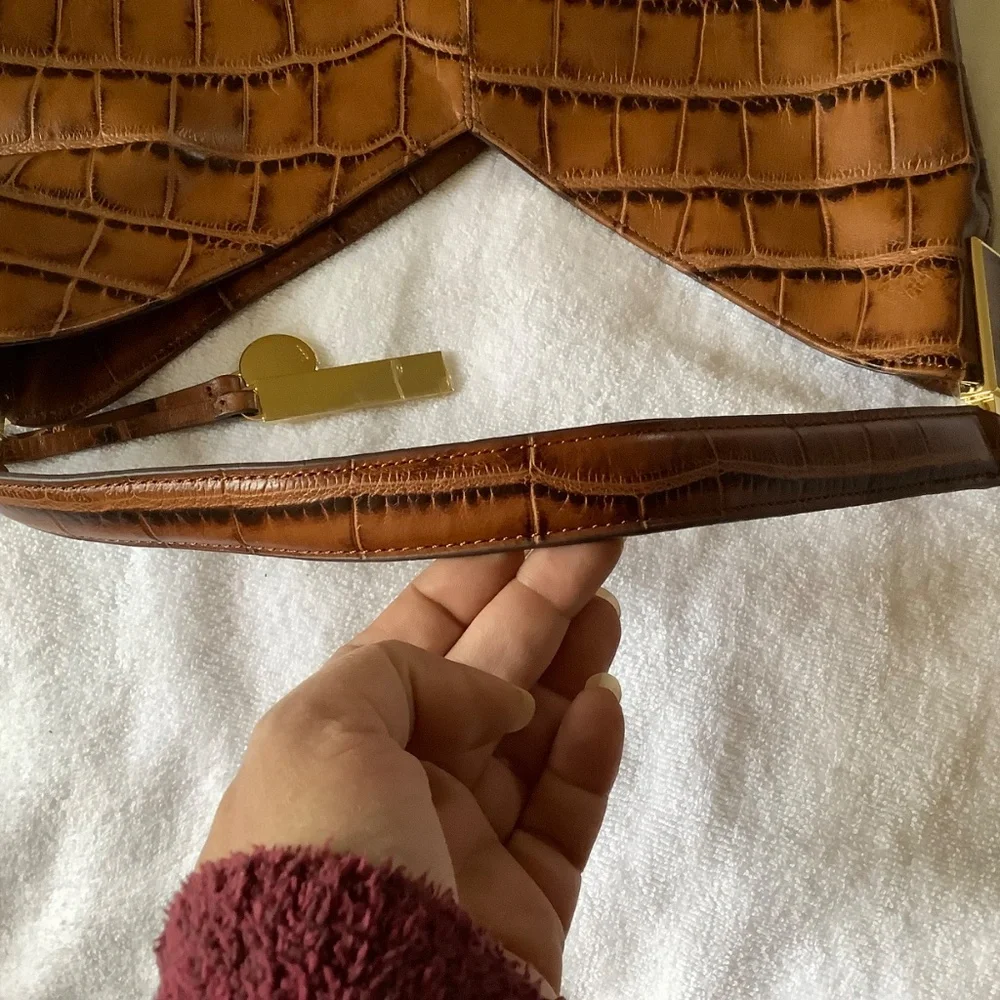 G.I.L.I. Leather North/South Hobo Bag Tote Brown Croc SZ Large